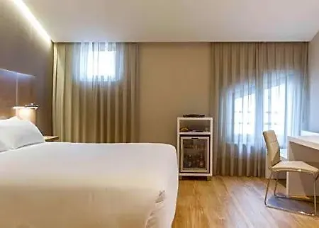 Hotell Nh Principado 4*