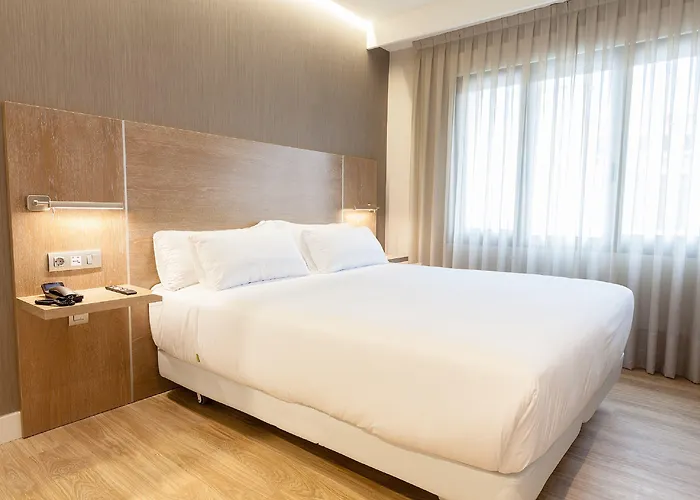 Nh Principado Готель