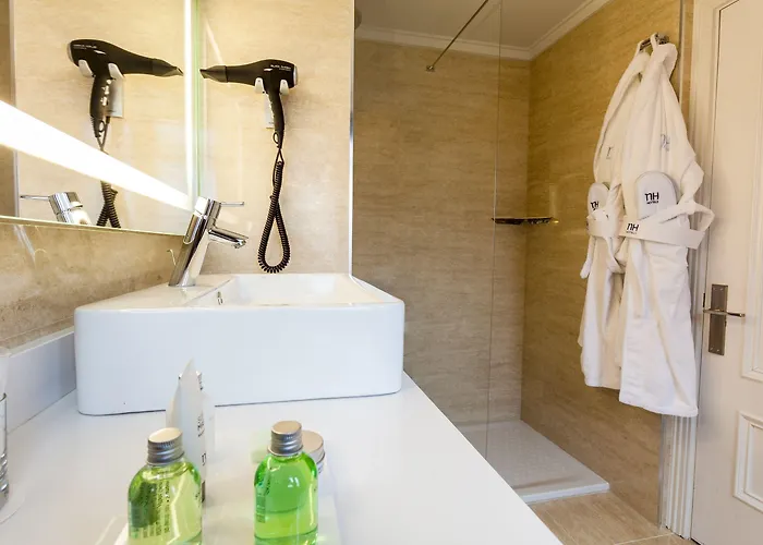 Готель Nh Principado