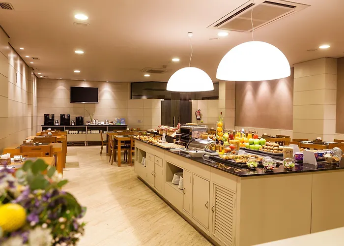 Готель Nh Principado 4*