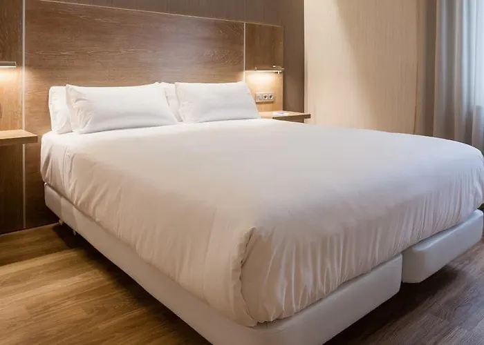 Готель Nh Principado 4*