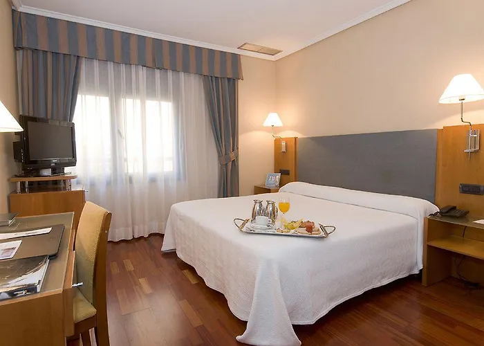 Nh Principado Готель